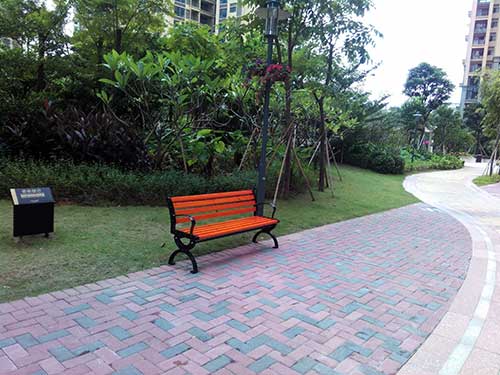 珠?！皣疑殖鞘小睂?duì)戶外休閑椅廠家的選擇