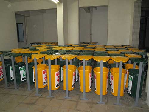 靠譜的玻璃鋼垃圾桶廠家，看韶關(guān)小區(qū)如何挑選